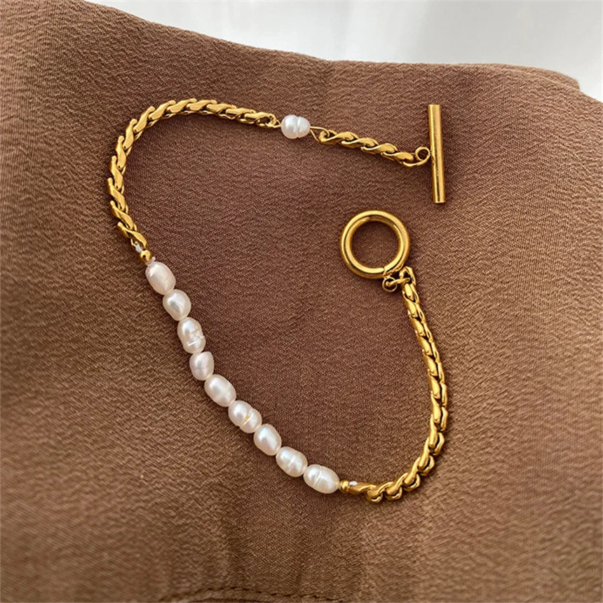 Vintage pearl bracelet with stainless steel